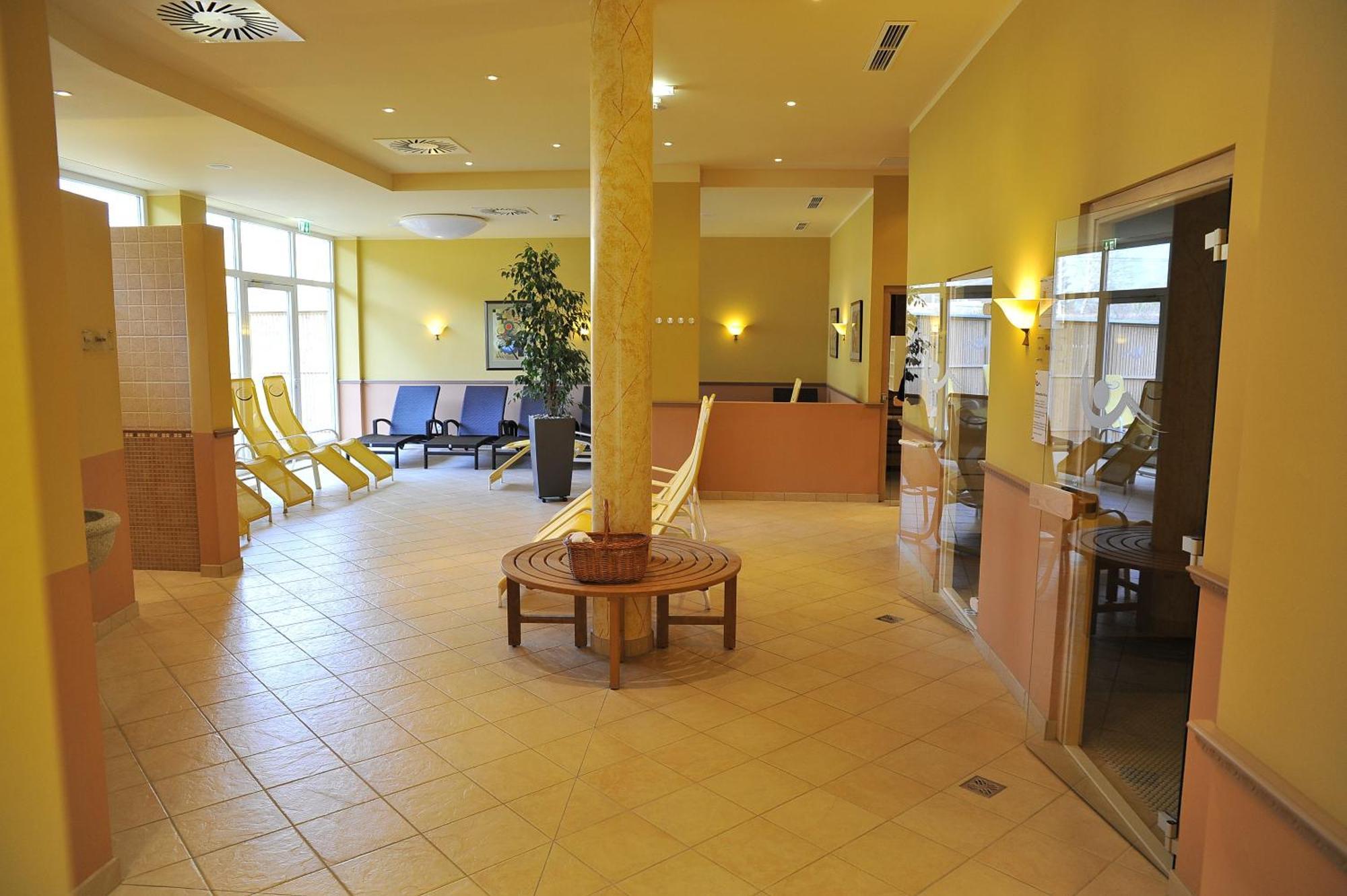 Gesundheitsresort Bad St. Leonhard Bad Sankt Leonhard im Lavanttal Ngoại thất bức ảnh